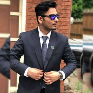 Meet your Posher, Emis